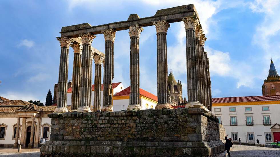Évora