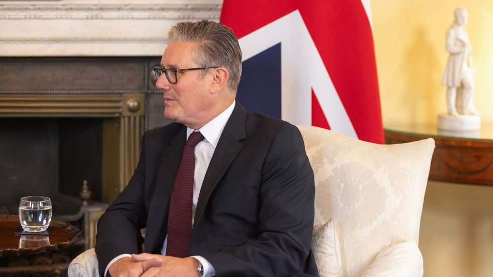 epa12349103 British Prime Minister Keir Starmer looks on during his meeting with Spanish Prime Minister Pedro Sanchez at 10 Downing Street in London, Britain, 03 September 2025. Sanchez committed to complete his term even if his government’s allies in parliament reject his latest budget proposal.  EPA/BETTY LAURA ZAPATA / POOL