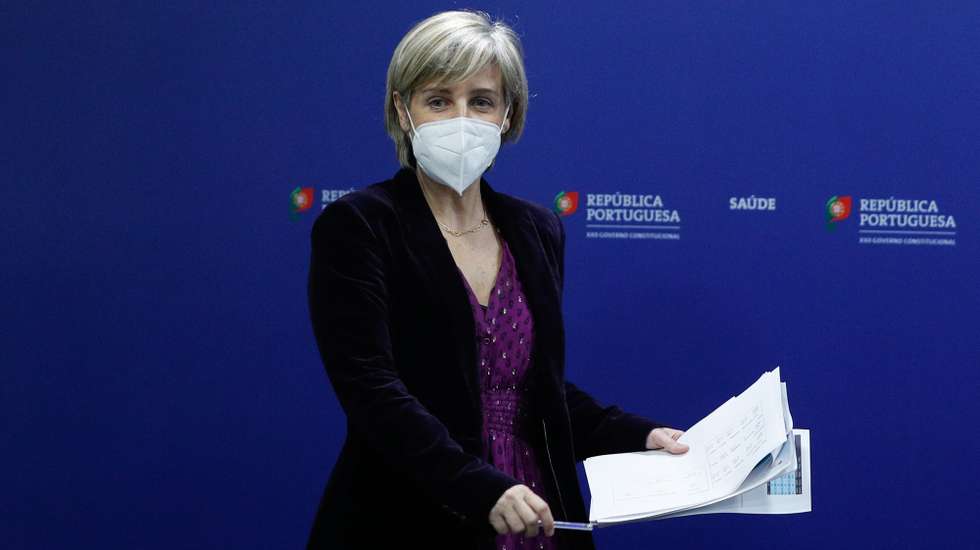 A ministra da Saúde, Marta Temido, durante a conferência de imprensa para fazer um breve balanço do ponto da situação sobre o Plano de Vacinação contra a covid-19, na sequência da reunião desta manhã com a Task Force, no Ministério da Saúde, em Lisboa, 01 de fevereiro de 2021. Portugal regista até ao momento 12. 757 mortes associadas à covid-19, e 726. 321 infetados segundo o boletim epidemiológico divulgado pela Direção-Geral da Saúde (DGS). ANTÓNIO COTRIM/POOL/LUSA