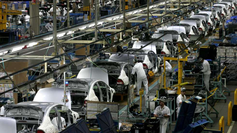 Relativamente à montagem de veículos automóveis em Portugal, pelo oitavo mês consecutivo, apenas foram montados veículos pesados de passageiros