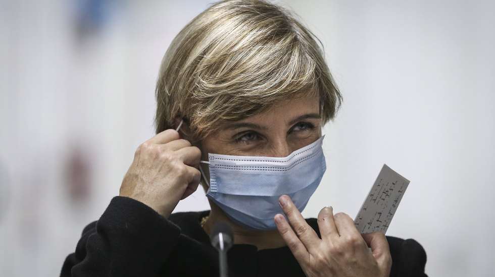 A Ministra da Saúde, Marta Temido, momentos antes do discurso durante a inauguração da nova área dedicada a doentes respiratórios do Hospital Fernando Fonseca (Amadora-Sintra), em Lisboa, 14 de dezembro de 2020. RODRIGO ANTUNES/LUSA