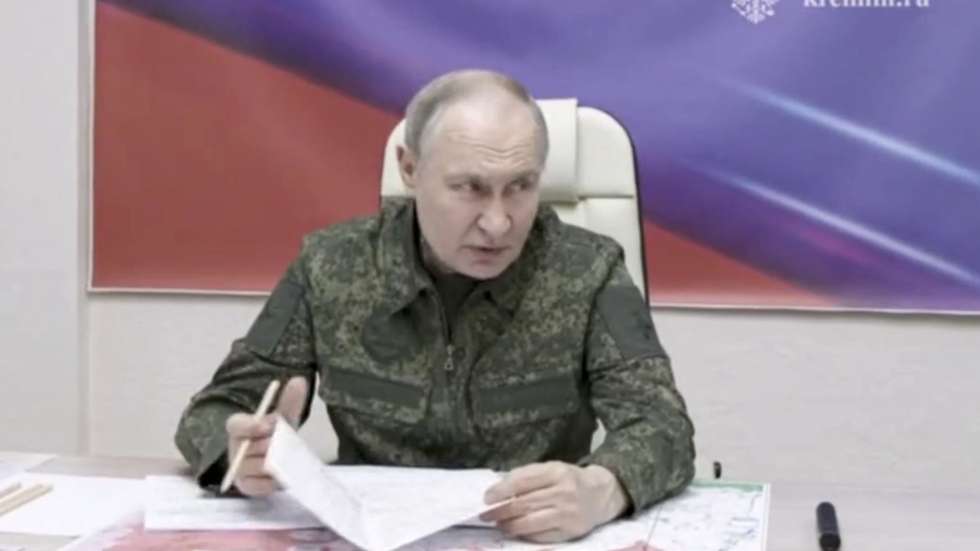 epa11959556 A still image taken from a handout video provided by the Russian Presidential Press Service shows Russian President Vladimir Putin visiting military headquarters in the Kursk region, Russia, 12 March 2025.  EPA/RUSSIAN PRESIDENT PRESS SERVICE HANDOUT -- BEST QUALITY AVAILABLE -- MANDATORY CREDIT -- HANDOUT EDITORIAL USE ONLY/NO SALES