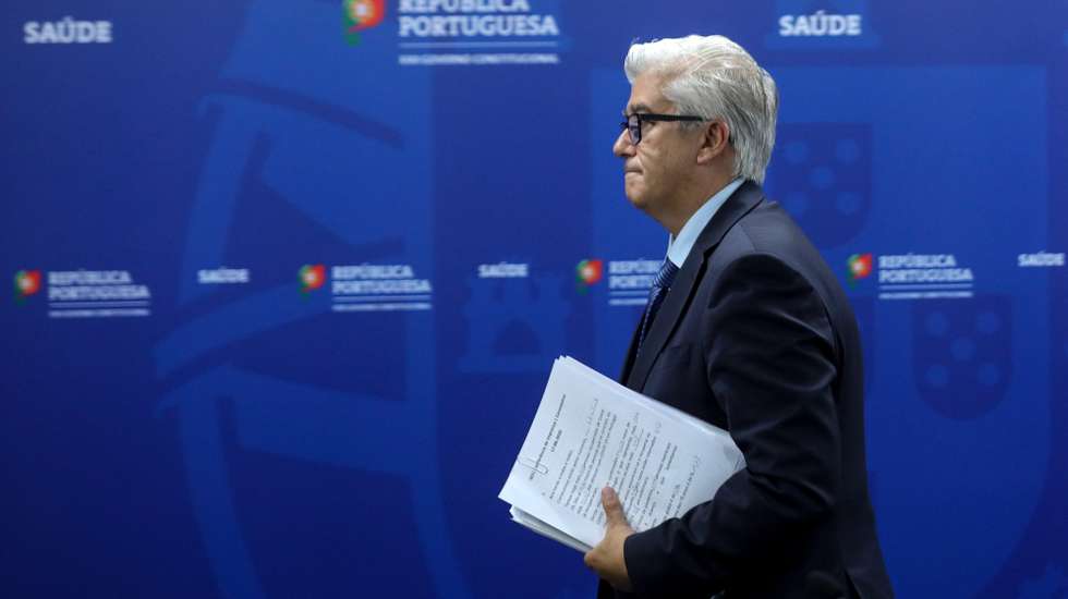 O secretário de Estado da Saúde, António Lacerda Sales, na conferência de imprensa diária sobre o novo coronavírus (covid-19), realizada no Ministério da Saúde, em Lisboa, 17 de agosto de 2020. Portugal regista hoje 1779 mortos associados à covid-19 e 54234 infetados, indica o boletim epidemiológico divulgado hoje pela Direção-Geral da Saúde (DGS). MIGUEL A. LOPES/POOL/LUSA