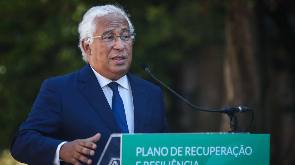 O primeiro-ministro, António Costa, discursa durante a cerimónia da apresentação dos investimentos do Plano de Recuperação e Resiliência (PRR) na área da Habitação, em Lisboa, 09 de julho de 2021. RODRIGO ANTUNES/LUSA