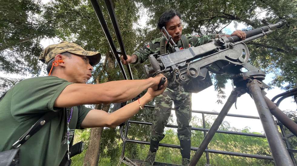 epa10994134 Karenni Nationalities Defence Force (KNDF) solidIers check their weapons at a camp near Loikaw city, Karenni state, Myanmar, 11 November 2023 (issued 25 November 2023). According to a report released by the United Nations (UN) on 23 November 2023, nearly 335,000 people in multiple states and regions have been newly displaced due to the escalation of fighting between Myanmar Armed Forces (MAF) and various armed groups, including Ethnic Armed Organizations (EAOs) and People's Defence Forces (PDFs) since 26 October.  EPA/MIN HTET SAN