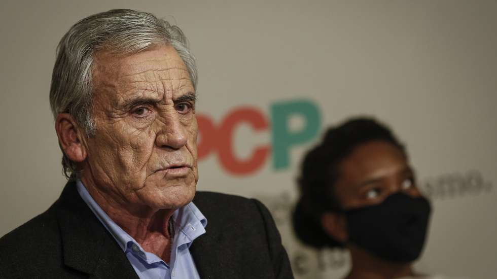 O secretário-geral do Partido Comunista Português (PCP), Jerónimo de Sousa, discursa durante a conferencia de imprensa para a apresentação das principais conclusões da reunião do Comité Central, na sede do partido, em Lisboa, 13 de dezembro de 2020. RODRIGO ANTUNES/LUSA