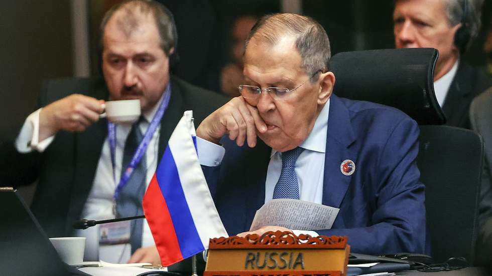 epa12230754 Russia's Foreign Minister Sergei Lavrov attends the 15th East Asia Foreign Ministers’ Meeting at the 58th Association of Southeast Asian Nations (ASEAN) Foreign Ministers’ Meetings in Kuala Lumpur, Malaysia, 11 July 2025.  EPA/FAZRY ISMAIL