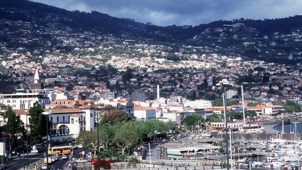 O Presidente da República, na pessoa do representante da República para a Região Autónoma, vai condecorar 3 pessoas e 2 escolas na Madeira.