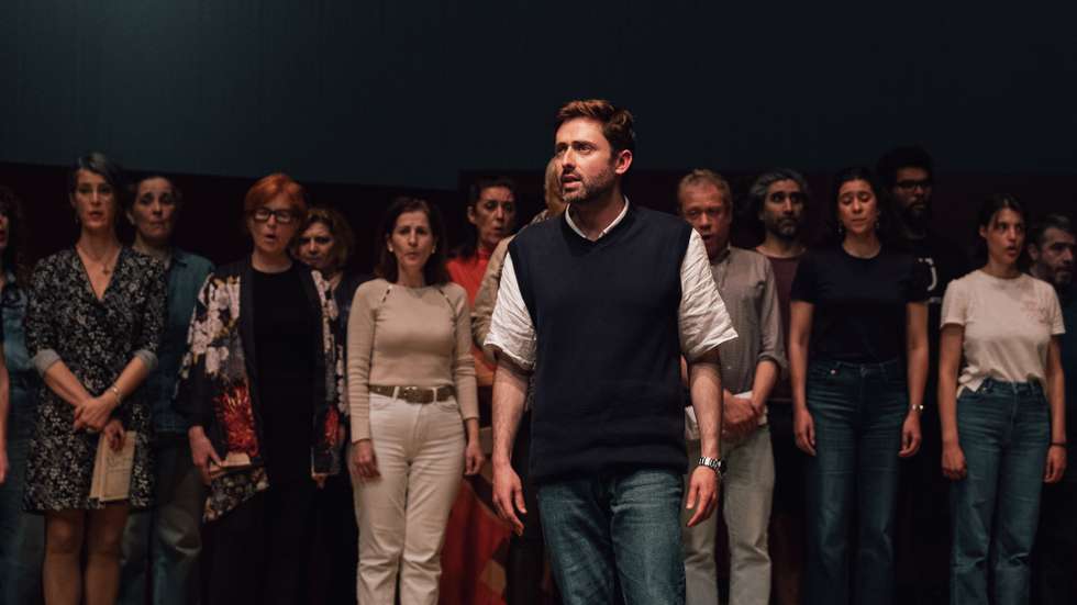 Ao contrário do que sucedera anteriormente, quando Os Memoráveis foi adaptado ao teatro, João Lourenço quis agora transformá-lo em ópera, por considerar que o romance encontraria na música uma forma mais plena de expressão