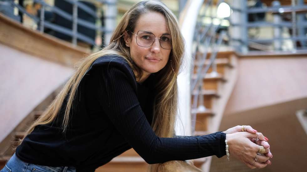 "Quero acreditar que passados mais de 25 anos és outra pessoa", disse a atriz, dirigindo-se ao seu agressor