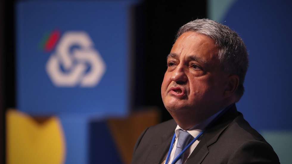 Paulo Moita Macedo, presidente da Comissão Executiva da Caixa Geral de Depósitos, discursa durante o  Encontro Fora da Caixa  organizado por este banco, Porto, 22 de junho de 2021. O Banco Europeu de Investimento e a Caixa Geral de Depósitos assinam um contrato para apoiar as necessidades de liquidez e investimento em apoios para médias e grandes empresas, bem como para o setor público e outras entidades, nomeadamente no setor da saúde, afetadas pela crise económica provocada pela pandemia. JOSÉ COELHO/LUSA