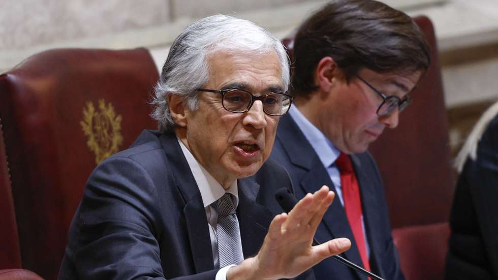 O presidente da Assembleia da República, José Pedro Aguiar-Branco (E), intervém durante a sessão plenária na Assembleia da República, em Lisboa, 18 de março de 2026. ANTÓNIO PEDRO SANTOS/LUSA