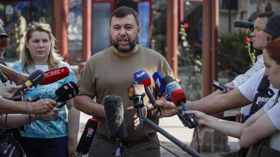 "A troca teve por base a fórmula 110 por 110", informou o líder separatista pró-Rússia da região de Donetsk