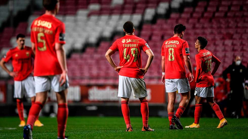 Taarabt voltou à titularidade, foi um dos melhores da equipa mas não evitou mais um jogo sem ganhar do Benfica (quarto seguido na Liga)