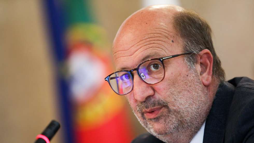 O ministro do Ambiente e da Ação Climática, João Pedro Matos Fernandes, durante a Comissão de Ambiente, Energia e Ordenamento do Território, na Assembleia da República, em Lisboa, 11 de maio de 2021. ANDRÉ KOSTERS/LUSA