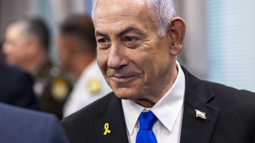 epa12227200 Israeli Prime Minister Benjamin Netanyahu is greeted during a meeting with US Secretary of Defense Pete Hegseth(not pictured) at the Pentagon in Arlington, Virginia, USA, 09 July 2025.  EPA/SHAWN THEW