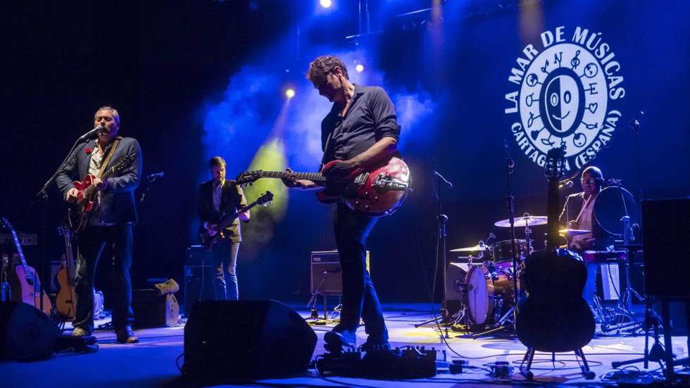 Os britânicos Tindersticks são uma banda de rock formada em Nottingham na década de 1990