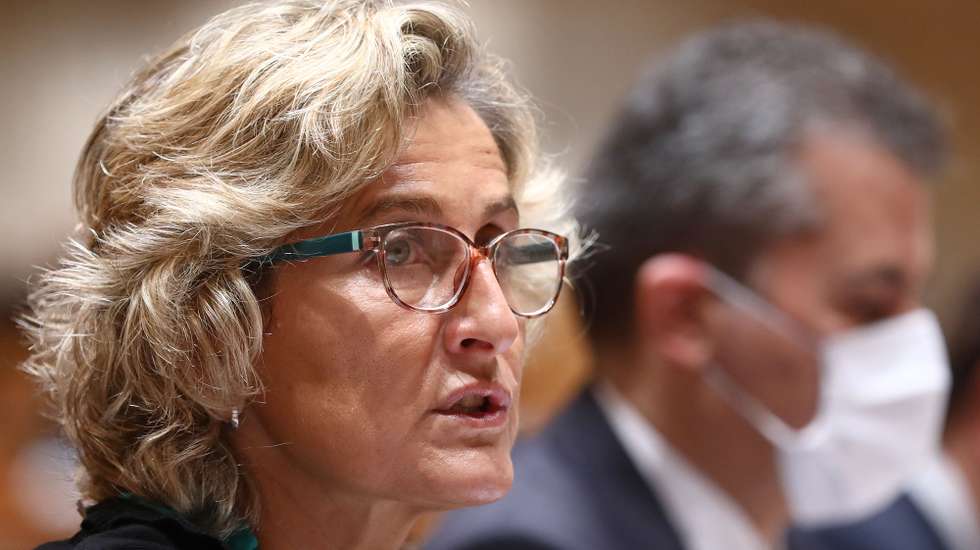 A ministra da Coesão Territorial, Ana Abrunhosa, intervém na sua audição conjunta com as comissões de Economia, Inovação, Obras Públicas e Habitação e de Administração Pública, Modernização Administrativa, Descentralização e Poder Local, no âmbito da apreciação, na especialidade, do Orçamento do Estado para 2021, na Assembleia da República, em Lisboa, 04 de novembro de 2020. ANTÓNIO PEDRO SANTOS/LUSA