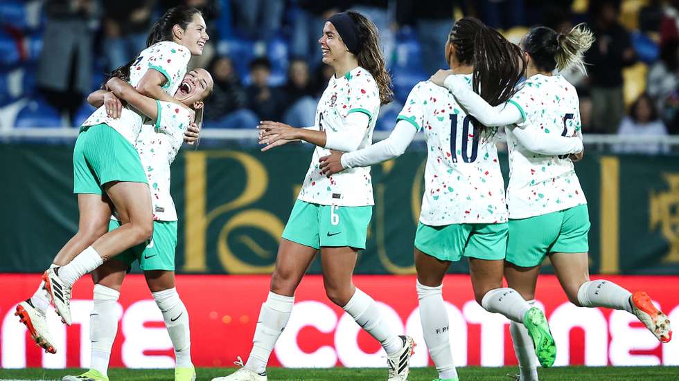 Portugal player Andreia Faria (L) celebrates a goal against South Korea during their preparation match for the European Championship qualifying at Antonio Coimbra da Mota stadium in Cascais, Portugal, 27st February 2024. RODRIGO ANTUNES/LUSA