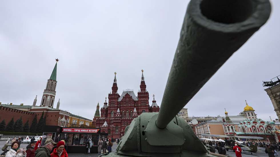 epa12510584 Visitors examine a Soviet World War ll Tank KV-1 during an exhibition commemorating the 84th historical parade, which celebrates the anniversary of the 1941 'Battle of Moscow' during World War II, held in Red Square, Moscow, Russia, 07 November 2025. In the Soviet Union times the military parade on 07 November was the highlight of this main public holiday of the year that marked the Great October Revolution (Bolshevik revolution).  EPA/SERGEI ILNITSKY