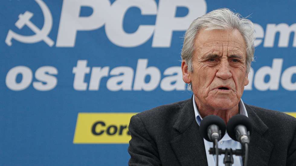 O secretário-geral do Partido Comunista Português (PCP), Jerónimo de Sousa, intervém durante a sessão pública "Salários, horários, saúde e família em teletrabalho", que decorreu em Lisboa, 27 de fevereiro de 2021. ANTÓNIO COTRIM/LUSA