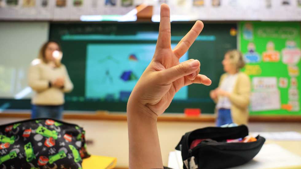Realização destas provas em formato digital esteve a ser preparada pelas escolas e pelos serviços do ministério desde novembro