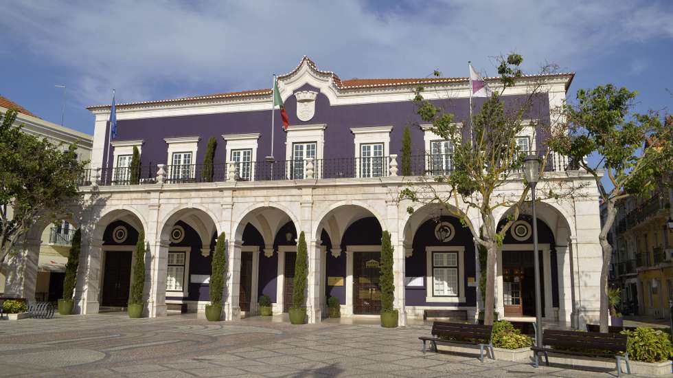 Edifício da Câmara Municipal de Setúbal, na praça do Bocage em Setúbal, 24 de agosto de 2017. RUI MINDERICO/LUSA
