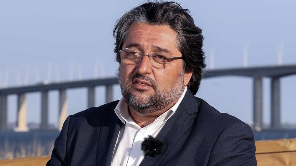 segundo indicou Ricardo Leão