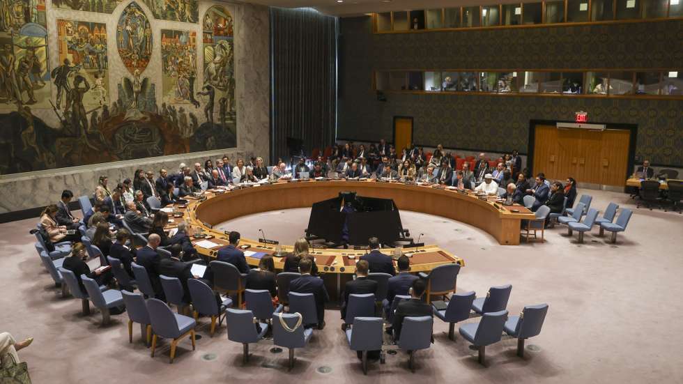 epaselect epa12062762 Secretary-General of the United Nations  Antonio Guterres attends a Security Council meeting to discuss the conflict in the Middle East at United Nations Headquarters in New York, New York, USA, 29 April 2025.  EPA/SARAH YENESEL