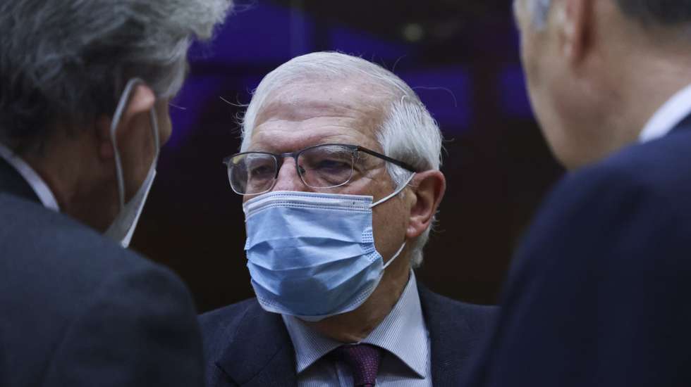 epa09709969 European Commissioner for a Stronger Europe in the World Josep Borrell attends a meeting of the College of European Commissioners in Brussels, Belgium, 26 January 2022.  EPA/YVES HERMAN / POOL
