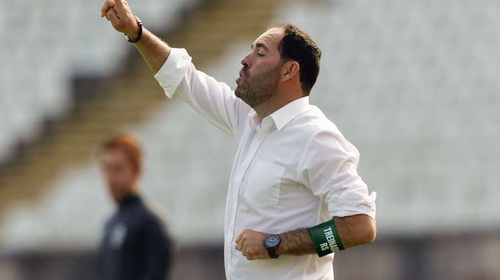 O treinador do Moreirense, Ricardo Soares, gesticula durante o jogo da Primeira Liga de Futebol contra o Belenenses SAD realizado no Estádio Nacional do Jamor, em Oeiras, 18 de outubro de 2020. ANTÓNIO COTRIM/LUSA