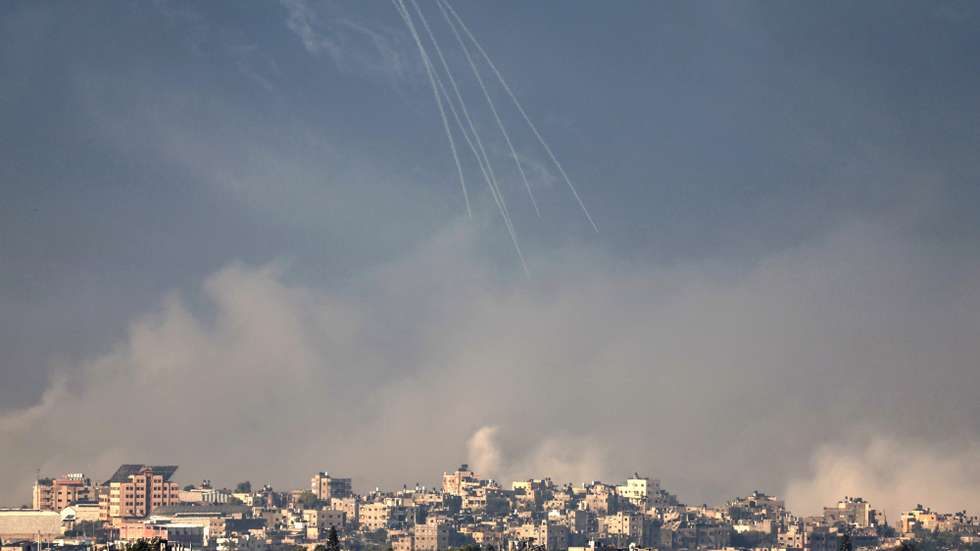 epa10980235 Streaks are seen across the sky during artillery shelling by the Israeli army towards the Jabalia refugee camp, in northern Gaza Strip, as seen from the Israeli side of the border, near the city of Sderot, southern Israel, 17 November 2023. More than 11,000 Palestinians and at least 1,200 Israelis have been killed, according to the Israel Defense Forces (IDF) and the Palestinian health authority, since Hamas militants launched an attack against Israel from the Gaza Strip on 07 October, and the Israeli operations in Gaza and the West Bank which followed it.  EPA/ATEF SAFADI