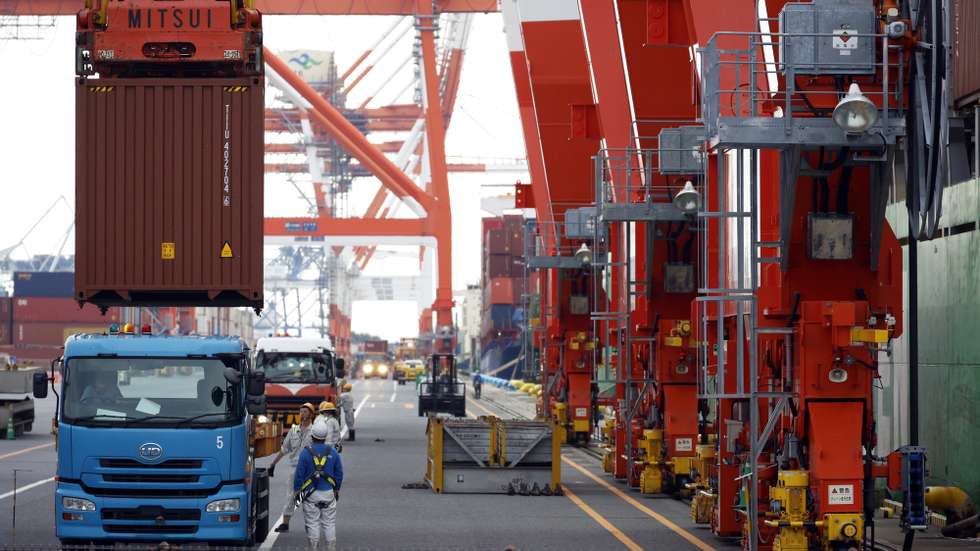 epa11611101 A container is loaded onto a truck at Aomi International Container Terminal, a port for import and export, in Tokyo, Japan, 18 September 2024. According to data released by the Japanese Ministry of Finance, Japan’s trade balance showed a deficit of 695.3 billion yen (4.9 billion US dollars) in August. While exports reached a record high in August, imports also increased due to the weak yen, resulting in a deficit for the second consecutive month.  EPA/FRANCK ROBICHON