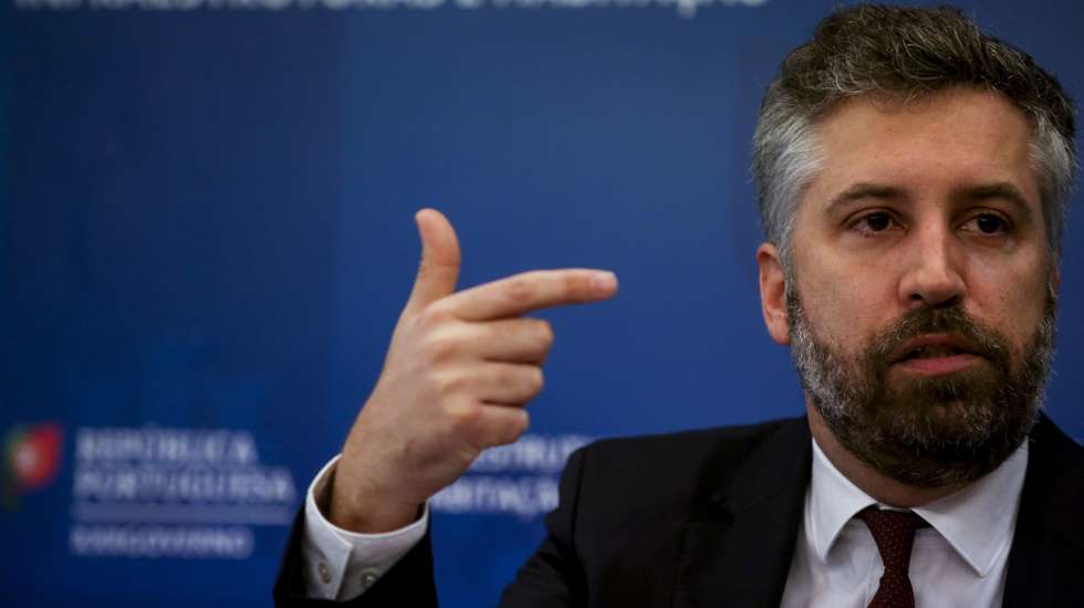O ministro das Infraestruturas e da Habitação, Pedro Nuno Santos, durante a conferência de imprensa para explicar os detalhes do Plano de Restruturação da TAP, entregue dia 10 de dezembro em Bruxelas, em Lisboa, 11 de dezembro de 2020. NUNO FOX/LUSA