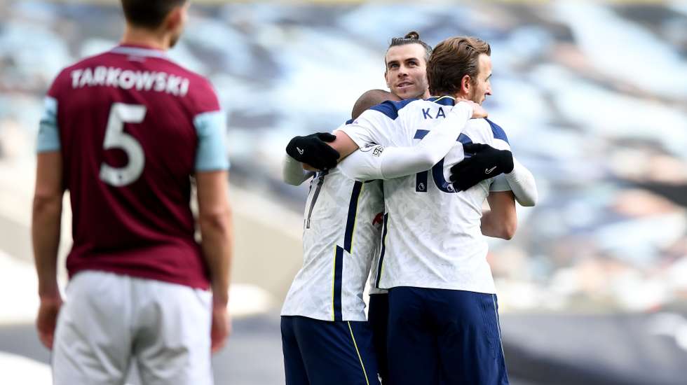 Gareth Bale regressou aos bons velhos tempos com dois golos e uma assistência na goleada do Tottenham ao Burnley