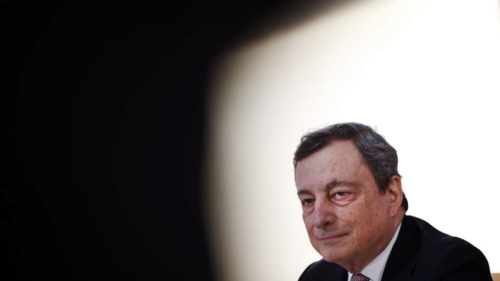 epa09185042 Italy's Prime Minister Mario Draghi speaks during a media conference at an EU summit in Porto, Portugal, 08 May 2021. On 08 May, EU leaders hold an online summit with India’s Prime Minister Narendra Modi, covering trade, climate change and help with India’s COVID-19 surge.  EPA/Francisco Seco / POOL