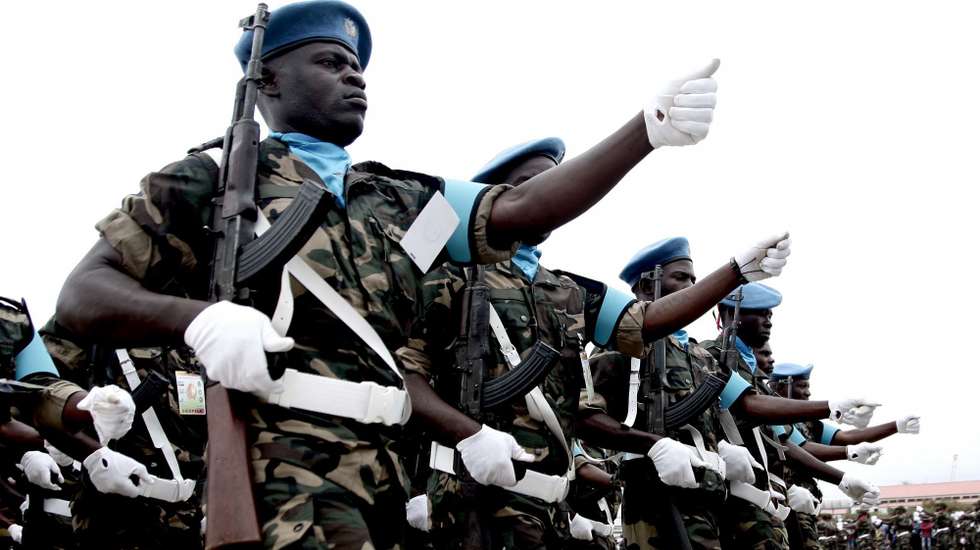 Militares angolanos desfilam durante um exercício das Forças Armadas de Angola, em Luanda, Angola, 14 de janeiro de 2019. AMPE ROGÉRIO/LUSA