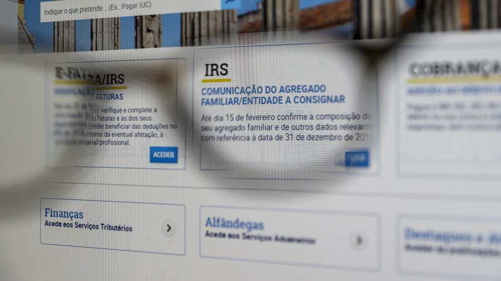 O IRS automático teve aplicação prática pela primeira vez em 2017 (para os rendimentos auferidos no ano anterior) e tem vindo a ser progressivamente alargado a novos perfis de contribuintes