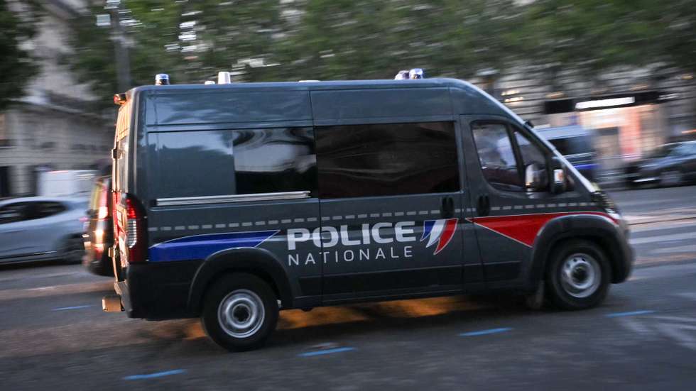 epa13101175 A police van on the Champs Elysees avenue in Paris, France, 09 July 2026. French authorities are deploying a massive security and police operation across Paris to prevent clashes as the FIFA World Cup quarter-final between France and Morocco is expected to draw large crowds of both French and Moroccan fans.  EPA/FIRAS ABDULLAH