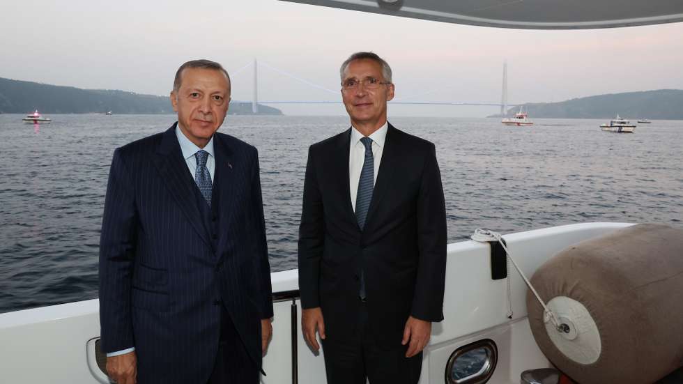 epa10286286 A handout photo made available by the Turkish President Press Office shows Turkish President Recep Tayyip Erdogan (L) and NATO Secretary General Jens Stoltenberg (R) pose for a photo during their meeting in Istanbul, Turkey, 04 November 2022. Stoltenberg is in Turkey to discuss the NATO membership status of Sweden and Finland.  EPA/TURKISH PRESIDENT PRESS OFFICE / HANDOUT  HANDOUT EDITORIAL USE ONLY/NO SALES