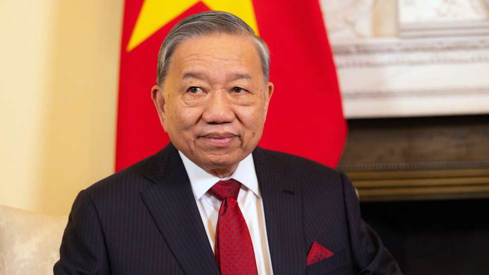 epa12491073 Vietnam's Communist Party General Secretary To Lam attends a meeting with British Prime Minister Keir Starmer (not pictured) at 10 Downing Street in London, Britain, 29 October 2025. The Vietnamese top party leader is on a three-day official visit to the United Kingdom.  EPA/CHRIS RATCLIFFE / POOL