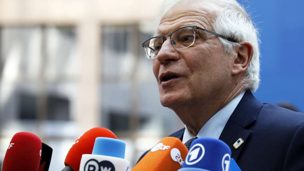 epa09846456 High Representative of the European Union for Foreign Affairs and Security Policy Josep Borrell arrives for the European Council Summit in Brussels, Belgium, 24 March 2022. The European Council summit starts with the participation of US President Joe Biden to address Russia's ongoing military aggression against Ukraine. After that, Head of States will continue discussions on how best to support Ukraine in these dramatic circumstances.  EPA/JULIEN WARNAND
