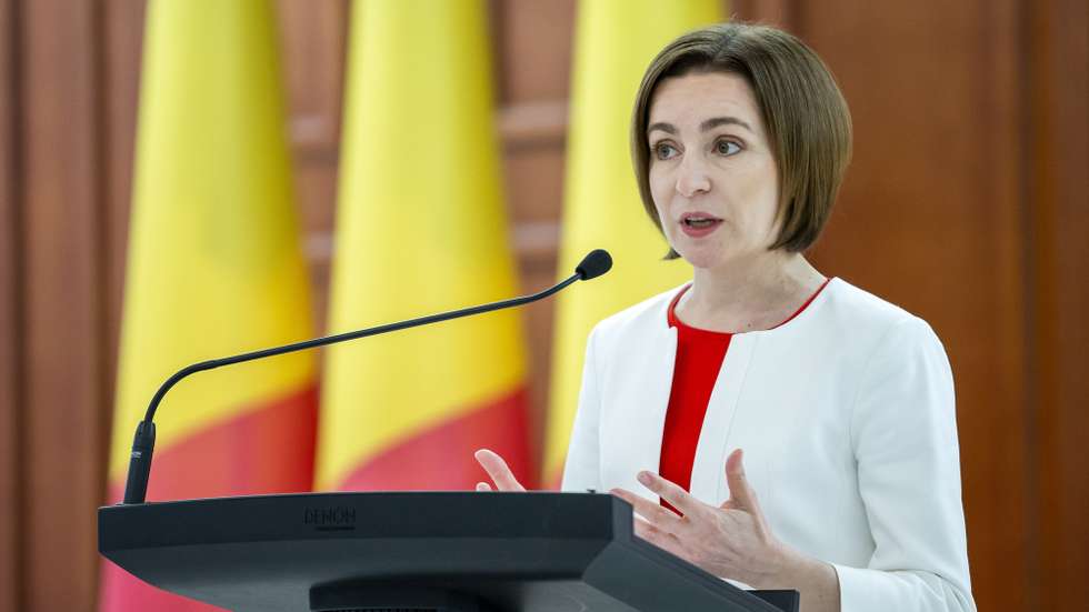 epa09888155 President of Moldova Maia Sandu speaks at a press conference with Belgian Prime Minister Alexander De Croo, during his official visit in Chisinau, Moldova, 13 April 2022. Alexander De Croo is in Chisinau to support Moldova's effort in accession to the European Union and to aid in the crisis of the refugees of the war in Ukraine.  EPA/DUMITRU DORU