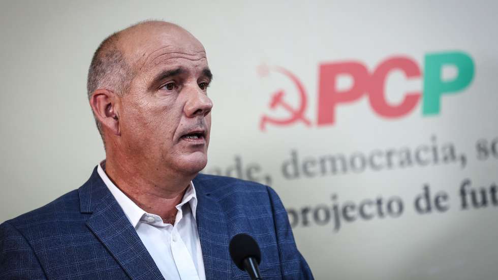 O secretário-geral do Partido Comunista Português (PCP), Paulo Raimundo, discursa durante uma conferência de imprensa para apresentar as principais conclusões da reunião do Comité Central, na sede do Partido, em Lisboa, 28 de junho de 2026. RODRIGO ANTUNES/LUSA