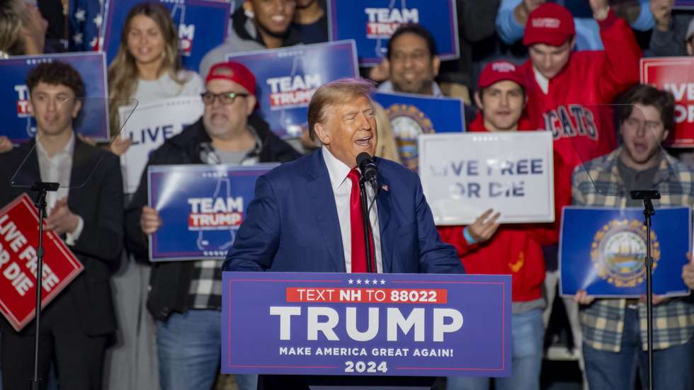 epa11033197 Republican candidate for President Former US President Donald Trump, addresses a crowd of supporters during a rally at the University of New Hampshire in Durham, New Hampshire, USA, 16 December 2023. The New Hampshire Republican primary will take place on 23 January 2024.  EPA/AMANDA SABGA