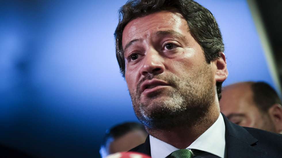 O presidente do CHEGA, André Ventura, fala à comunicação social na sessão de encerramento das jornadas parlamentares do partido. Setúbal, 12 de Setembro de 2022. RUI MINDERICO/LUSA