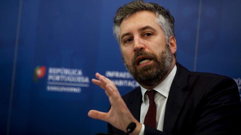 epa08877543 The Minister of Infrastructure and Housing Pedro Nuno Santos Attends to a press conference to explain the details of TAP's Restructuring Plan, in Lisbon, Portugal, 11 December 2020. The government presented on  11 December the restructuring plan of TAP which sent to Brussels on 10 December and which contemplates a maximum of 2,000 redundancies and salary cuts of 25% for salaries above 900 euros.  EPA/NUNO FOX