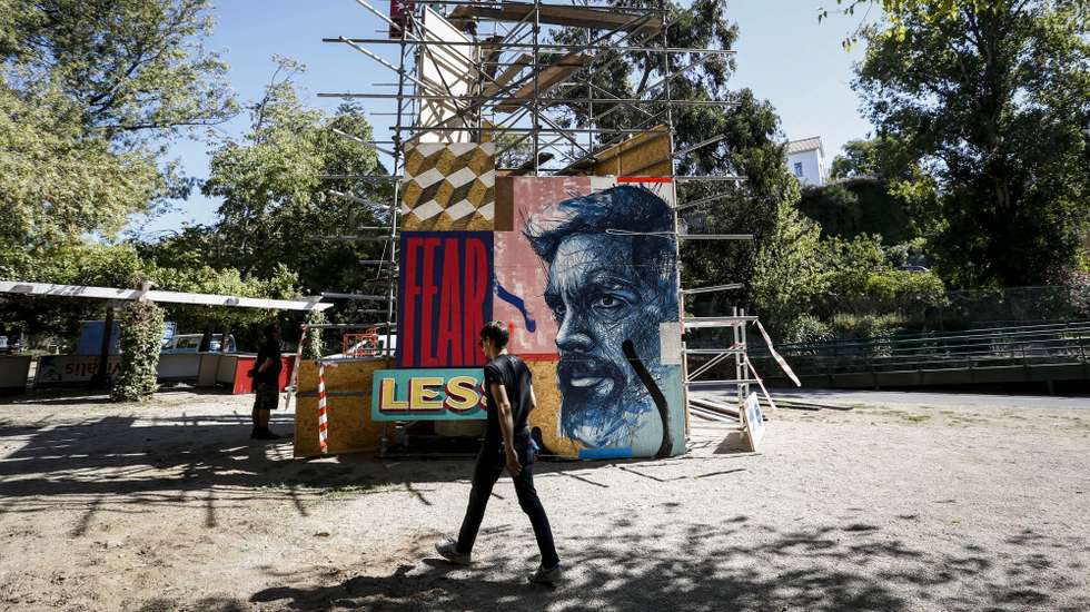 O festival junta arte urbana e música (em especial das estéticas hip-hop e eletrónica/dança)