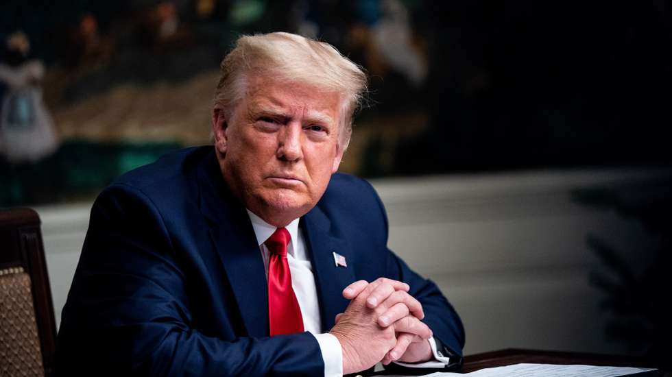 epa08845163 US President Donald J. Trump speaks in the Diplomatic Room of the White House on Thanksgiving in Washington, DC, USA, 26 November 2020.  EPA/Erin Schaff / POOL