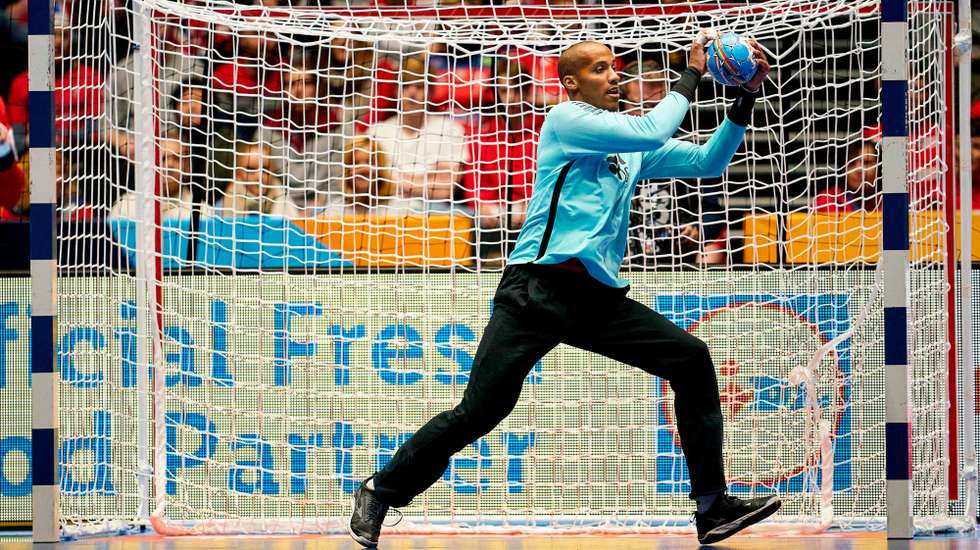 Alfredo Quintana defende há mais de uma década a baliza dos azuis e brancos, sendo também uma das grandes figuras da Seleção